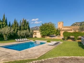 Historic House in Mallorca Up To 12 Guests - Apartment in Andratx